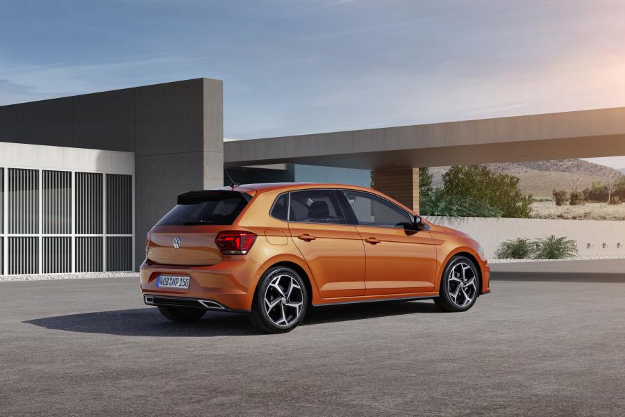  Volkswagen Polo R-Line (Typ AW) 2017 года  (WW) (фото 15 из 42)